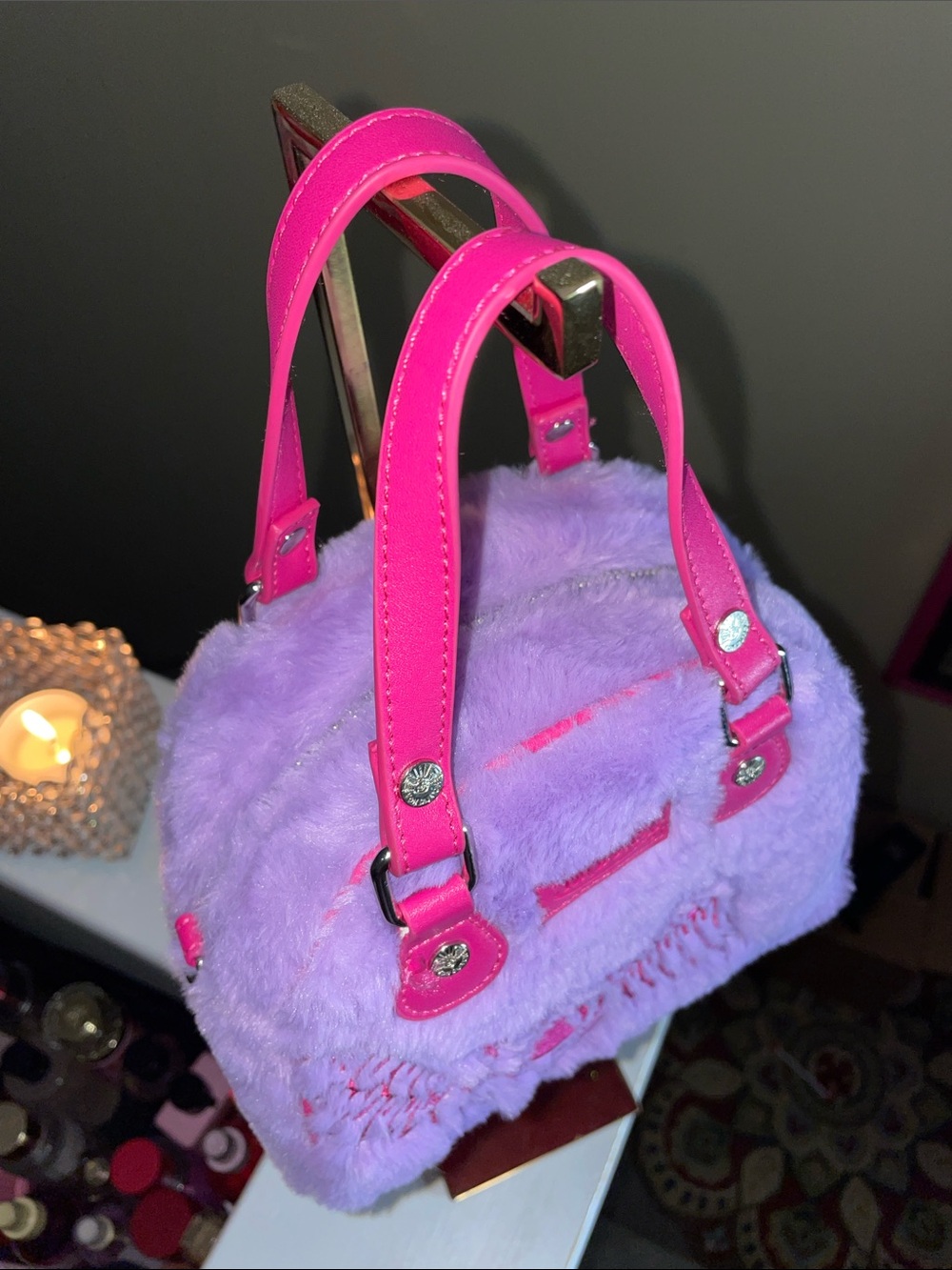 Von Dutch Lilac Plush Handbag with Hot Pink Accents - Picture 4 of 5